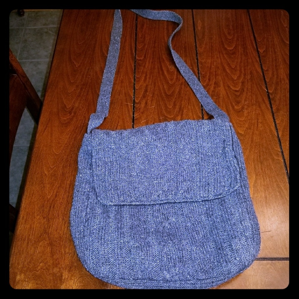Cute sweater shoulder bag